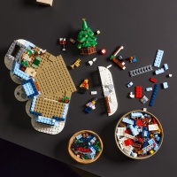 B-WARE LEGO&reg; 10293 Icons Besuch des Weihnachtsmanns