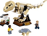 LEGO&reg; 76940 Jurassic World&trade; T. Rex-Skelett in der Fossilienausstellung
