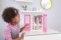 Mattel GBK11 Barbie Kleiderschrank