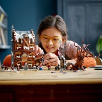 LEGO&reg; 76407 Harry Potter&trade; Heulende H&uuml;tte und Peitschende Weide